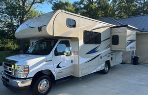 2021 Minnie Winnie-A Family Road Trip Machine!
