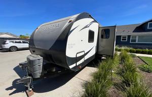 Easy-to-Tow Family Bunkhouse -  (Sleeps 6)
