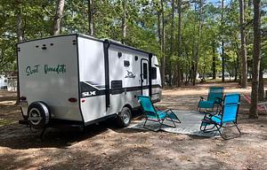 Sweet Bernadette bunkhouse camper