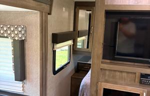 2019 Dutchmen RV Coleman Light 2405BH