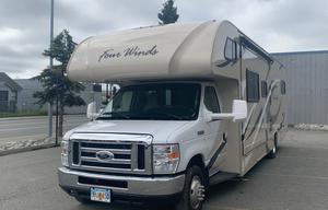 JESSIE - 2018 Thor Motor Coach Four Winds 30D