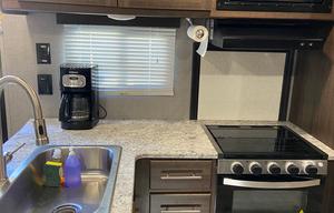 2019 CrossRoads RV Zinger ZR290KB