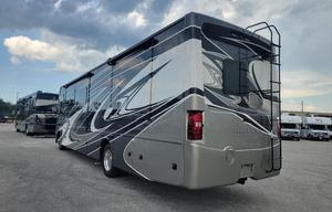 2022 Thor Motor Coach Miramar 37.1