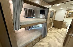 21 Georgetown 35B Bunkhouse