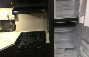 NICE SMALL TRAILER FOR COUPLE OR FAMILY OF 4 PEOPLE. GOOD FOR CAMPING OR ROMANTIC GATEWAY, BUSINESS TRIP.