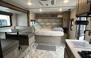 Camping Comfort & Luxury '21 Keystone Springdale