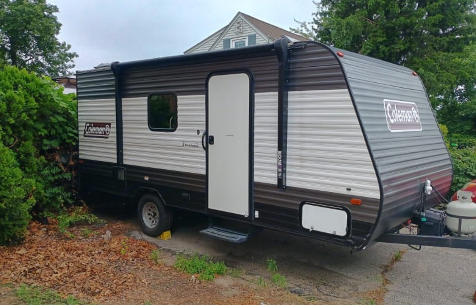 2021 Coleman Lantern LT Series 17B
