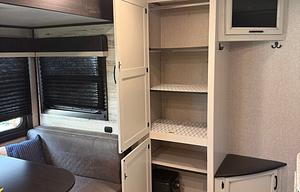 2021 Jayco Jay Feather 27BHB "Hale's Hideaway"
