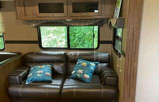 Beautiful stationary RV at an attractive place!