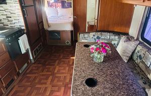 2011 Jamboree Sport 25G RV rental photo 14