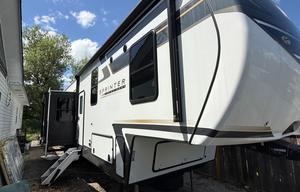 2025 Luxury Family Fifth Wheel - Arrive & Relax