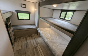 Coleman Lantern | Large Modern Bunkhouse sleeps 9
