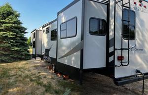 2018 Coachmen RV Chaparral 392MBL RV rental photo 3