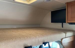 2016 Winnebago Minnie Winnie 25B