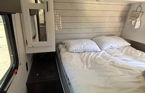 Hideout Camper
