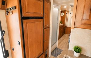 Meet "Nomad" 2019 Winnebago Vista LX
