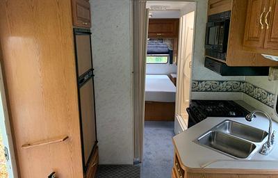 2001 Thor Motor Coach Four Winds 28A Chevy