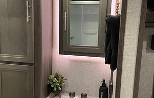 2021 Kodiak Ultra-Lite 332BHSL Huge Bunkhouse