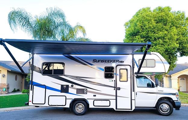 Meet Firefly - I'm Solar Powered!FESTIVAL FRIENDLY
