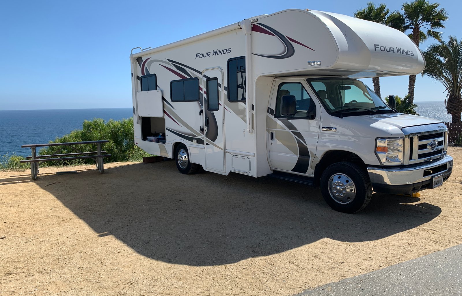 Angie and Eddie's THOR 4 WINDS Class C