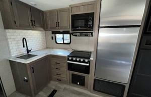 Family Friendly 2022 Jayco Jay Flight - Sleeps 10