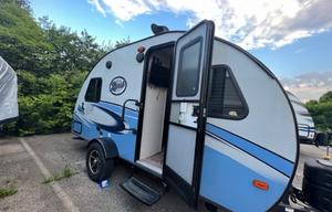 Nomadic Nature Rentals w Luxury Amenities (R-pod)