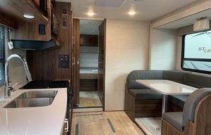 2020 Winnebago Minnie Winnie 31K