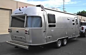 2022 Flying Cloud 25RB Twin RV rental photo 4