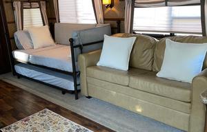 2015 Salem RV Trailer sleeps 7