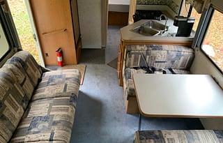 2001 Thor Motor Coach Four Winds 28A Chevy