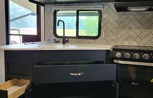 2023 Coachmen RV Freedom Express Ultra Lite 257BHS