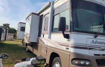 Family Size Self-Contained Home on Wheels