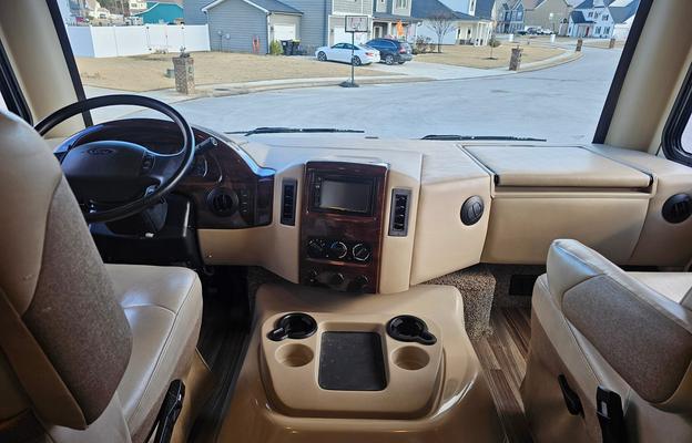 2017 Thor Motor Coach ACE 30.2