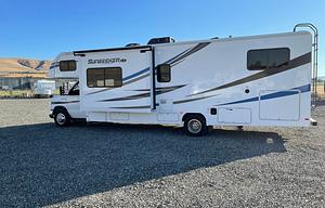 2020 32ft Class C Sun seeker Forester