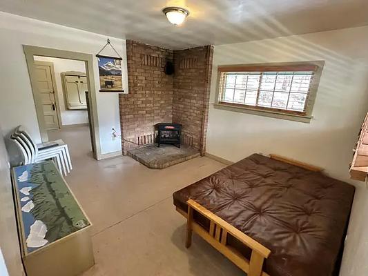 Cabin, Loop: Pine Valley