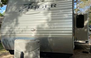 Comfy Zinger 32ft Crossroad, Clean and Fun!