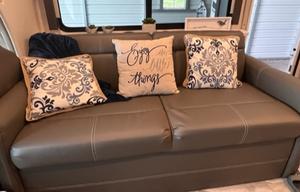 2022 Thor Motor Coach Quantum LC
