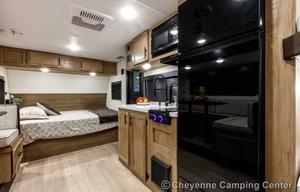 2025 Cherokee Wolf Pup Black Label 17JWBL RV rental photo 7