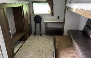 Haven on wheels! 2018 Crossroads Zinger Sleeps 10+