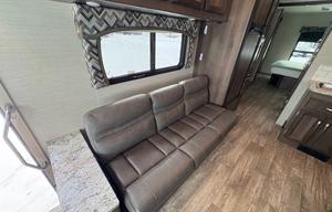 2018 Jayco Motorhome sleeps 10!