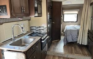 2019 Thor Motor Coach Freedom Traveler 24HE