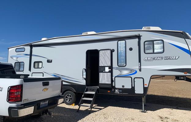 2021 Forest River RV Cherokee Arctic Wolf 287BH RV rental photo 1