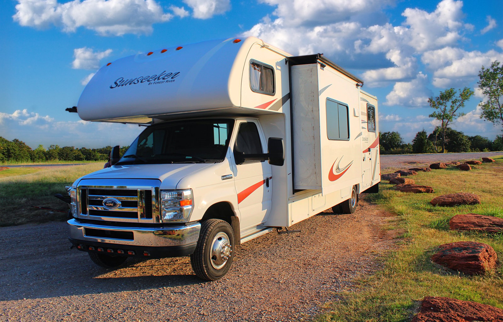 2015 Forest River RV Sunseeker 3170DS Ford