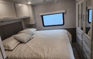 Luxury RV Adventure: Rent the Eclipse 34J Class A!