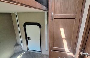 2017 Aerolite Luxury 292DBHS - UNLIMITED MILES!!