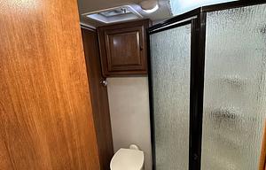 2013 Coachmen RV Leprechaun 317SA Ford 450