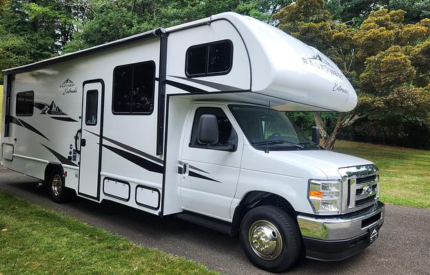 2025 Breezy Cruiser. XL Panoramic Windows Sleeps 8
