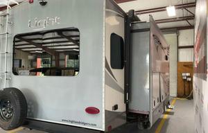 Sleeps 6 - Highland Ridge Light Spacious Trailer