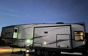 2022 Forest River RV Flagstaff Super Lite 529IKRL RV rental photo 6