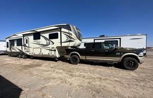 Glamping at its finest! Jayco Luxury sleeps 9!